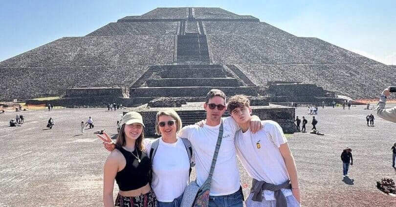 Teotihuacan group tour family picture